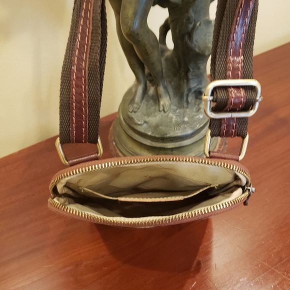 NEW! ITALIAN LEATHER BAG - AUTHENTIC (w/ Adjustable Strap) - Picture 9 of 10